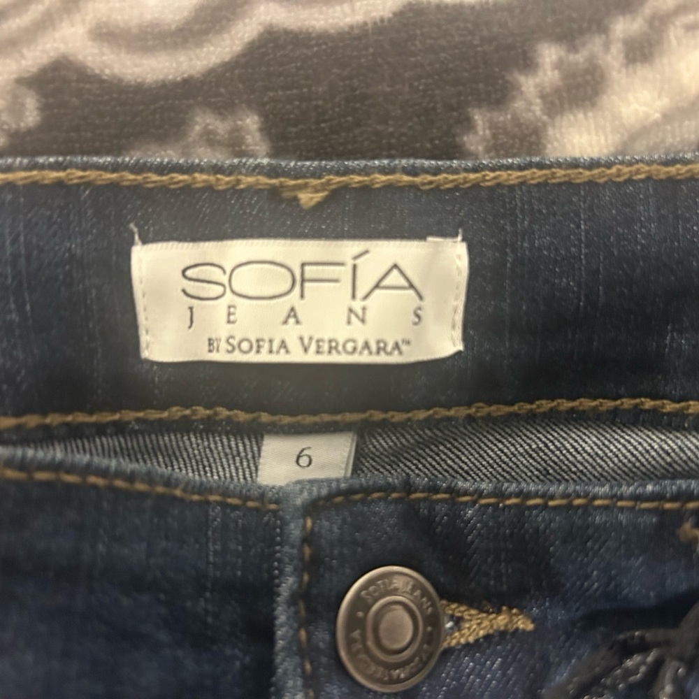 Sofía by Sofía Vergara Dark Blue Mid-Rise Skinny Ankle Jeans - Picture 2 of 6
